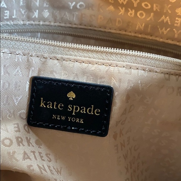 Kate Spade with removable shoulder purse - Picture 6 of 13